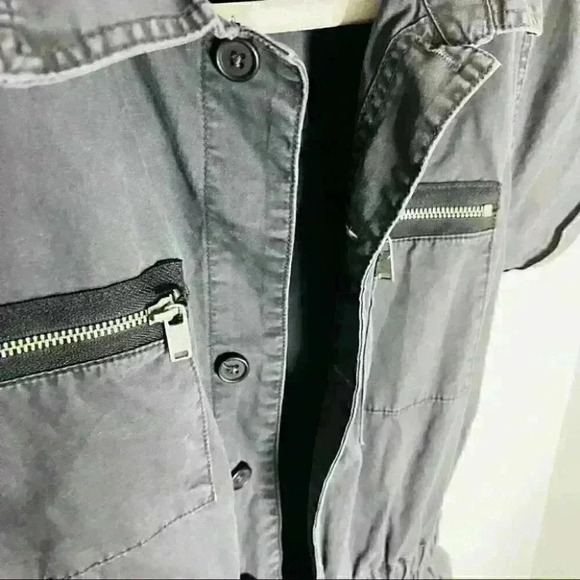 NWT Blank NYC Short Denim Romper In Down To Earth Grey - Picture 4 of 7